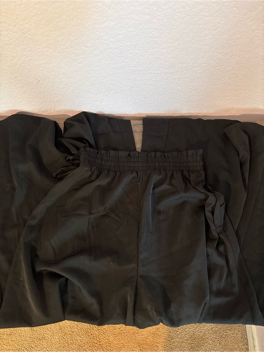 New black pants size small - Picture 2 of 3